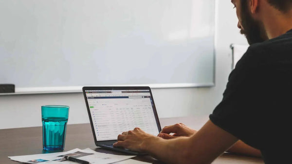 Dynamic Ads Statistiken|Dynamic Product Ads|Dynamic Product Ads|Dynamic Ads am Samrtphone|Social-Media-Icons-2|Smartphone-Stats (1)